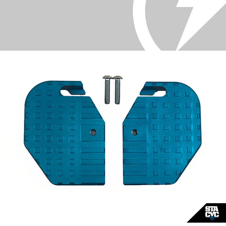 REPOSE-PIEDS ALLONGÉ – CYAN